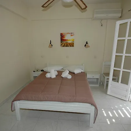 בית הארחה Ocean View Naxos City